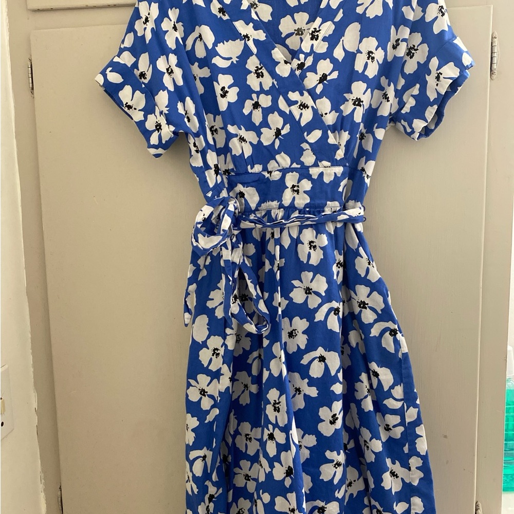Who What Wear Blue and White Floral Dress